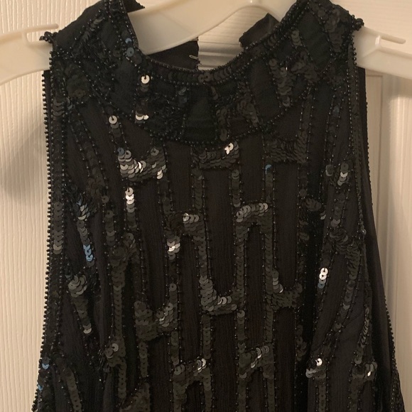 Formal dress - Picture 3 of 6